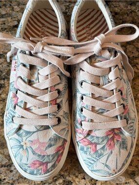 Taos sneakers
